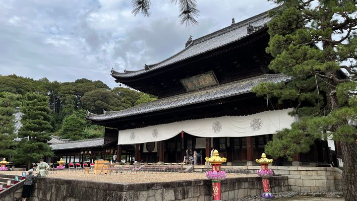Main hall of Manpuku-ji Temple